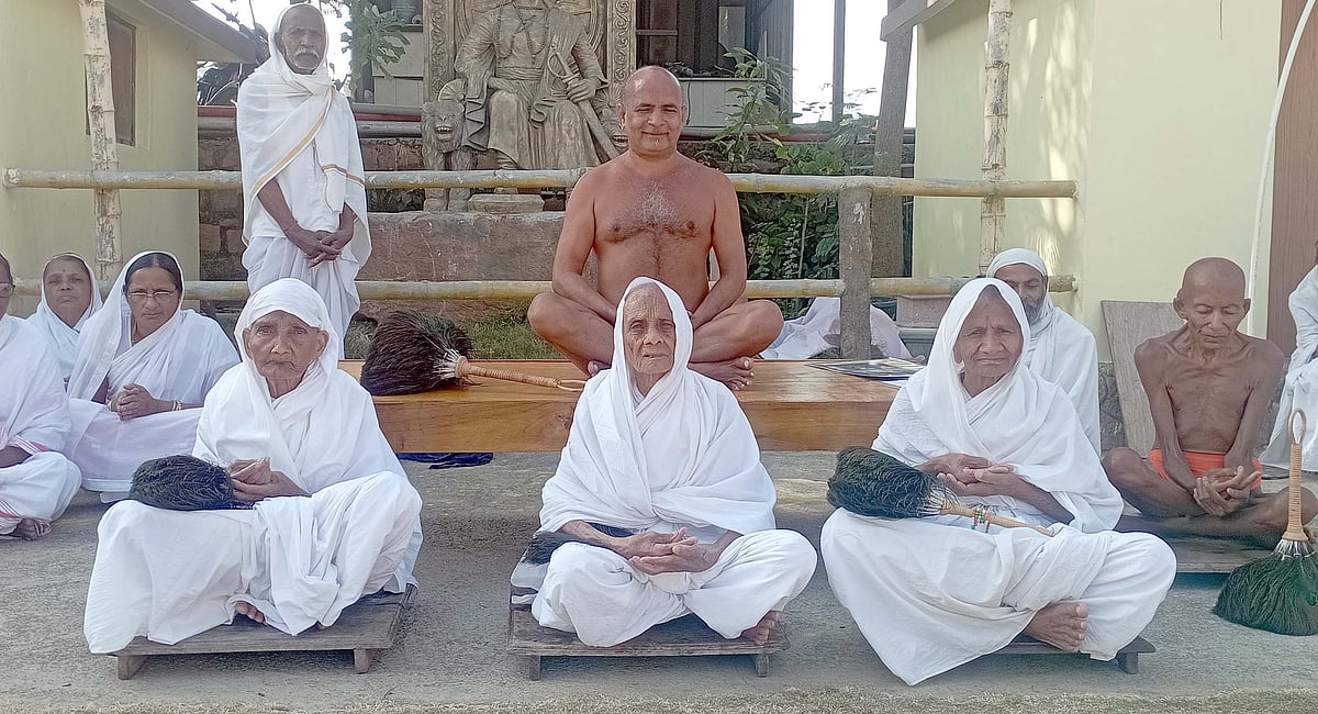 ತೇರದಾಳ: ಮೂವರು ಮಹಿಳೆಯರಿಂದ ಸಲ್ಲೇಖನ ವೃತ 