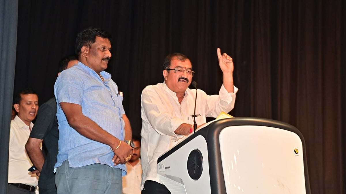 ಯುವಜನೋತ್ಸವದಲ್ಲಿ ರಾಜಕೀಯ ಭಾಷಣಕ್ಕೆ ಅಸಮಾಧಾನ; ಬಿಜೆಪಿ ಶಾಸಕರ ಮಾತಿಗೆ ಆಕ್ಷೇಪ