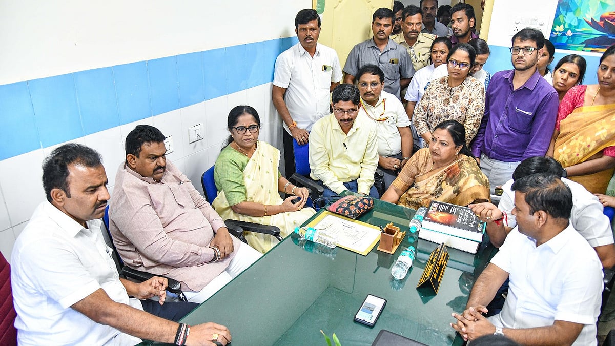 ಬಾಣಂತಿಯರ ಸಾವು: BJPಯ ಸತ್ಯಶೋಧನಾ ತಂಡ ಆಸ್ಪತ್ರೆ ಭೇಟಿ; ಸರ್ಕಾರದ ವಿರುದ್ಧ ಕಿಡಿ