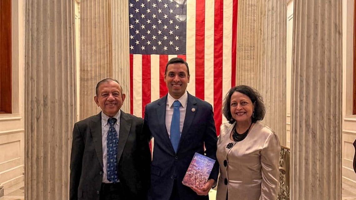 ಅಮೆರಿಕ: ಭಗವದ್ಗೀತೆ ಮೇಲೆ ಪ್ರಮಾಣ ವಚನ ಸ್ವೀಕರಿಸಿದ ಭಾರತದ ಸುಹಾಸ್ ಸುಬ್ರಹ್ಮಣ್ಯಂ