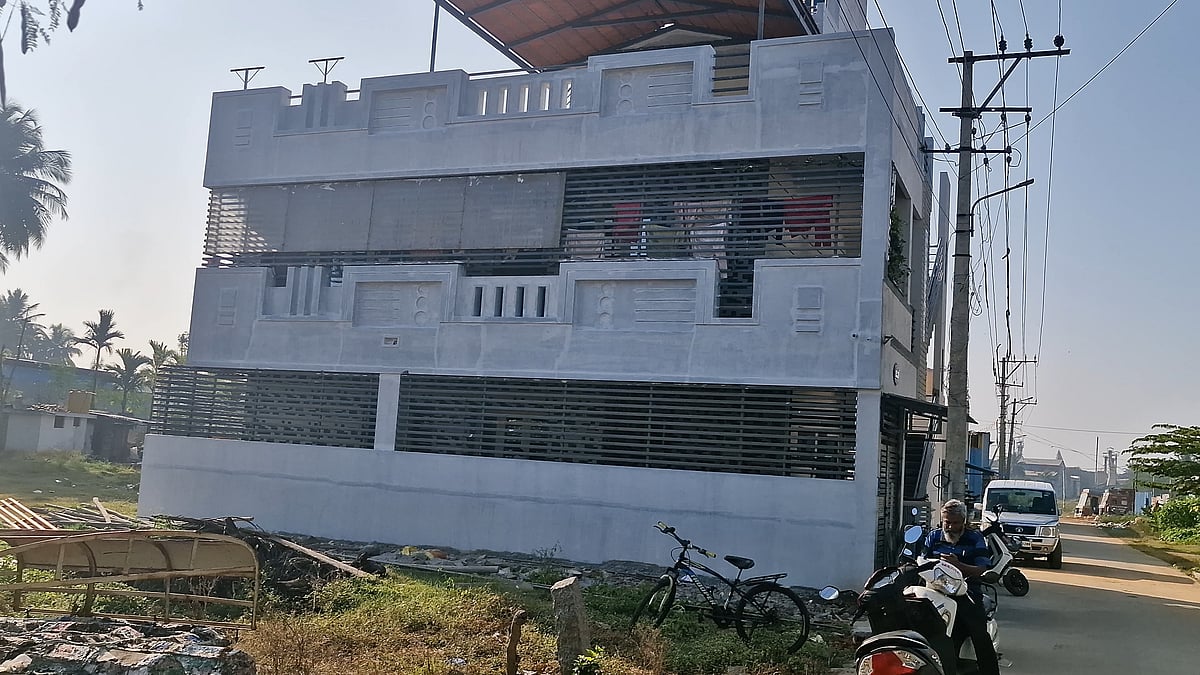 ನಿವೃತ್ತ RTO ಆಪ್ತನ ಮನೆ ಮೇಲೆ ಲೋಕಾಯುಕ್ತ ದಾಳಿ