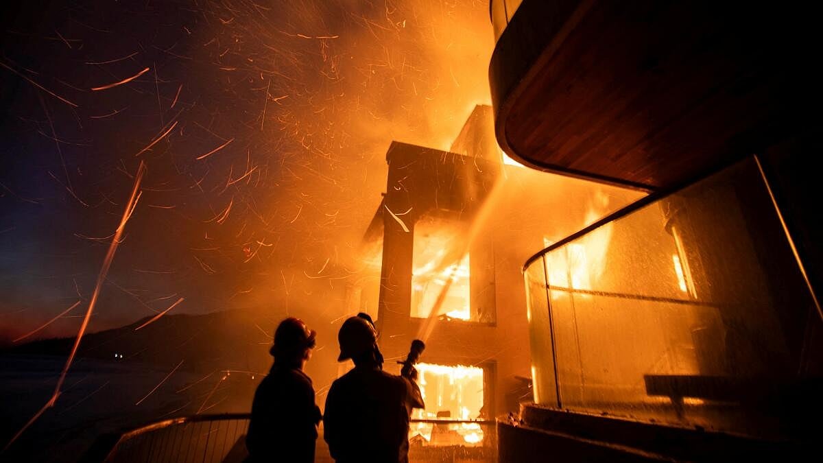 ಲಾಸ್ ಏಂಜಲೀಸ್ ಕಾಳ್ಗಿಚ್ಚು: ಐವರು ಸಾವು; ಬೆಂಕಿ ನಿಯಂತ್ರಿಸಲು ನೀರಿನ ಕೊರತೆ