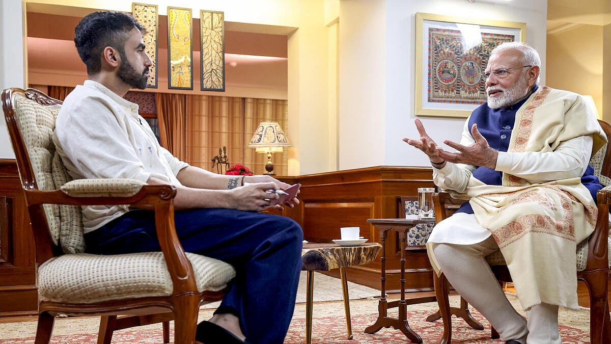 ಮನುಷ್ಯನೋ ಅಥವಾ ಅಜೈವಿಕ ಪ್ರಧಾನಿಯೋ?: ಮೋದಿ ಕಾಲೆಳೆದ ಕಾಂಗ್ರೆಸ್