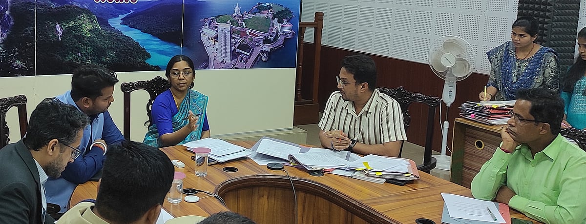 ಕಾರವಾರ | ಅನಧಿಕೃತ ಹೋಮ್ ಸ್ಟೇಗಳ ವರದಿ ಸಲ್ಲಿಸಿ: ಜಿಲ್ಲಾಧಿಕಾರಿ