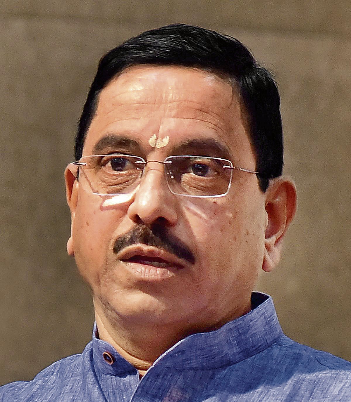 ನಕ್ಸಲರ ಶರಣಾಗತಿ ಅನುಮಾನಾಸ್ಪದ: ಸಚಿವ ಪ್ರಲ್ಹಾದ ಜೋಶಿ