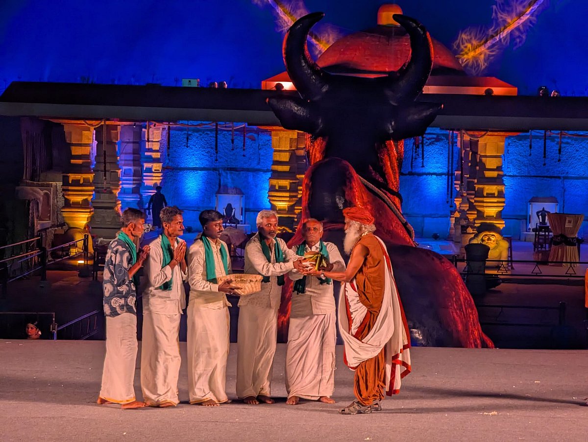 ಈಶಾ ಯೋಗ ಕೇಂದ್ರ: ಸಂಭ್ರಮದ ನಡುವೆ ಮಹಾಶೂಲ ಅನಾವರಣ