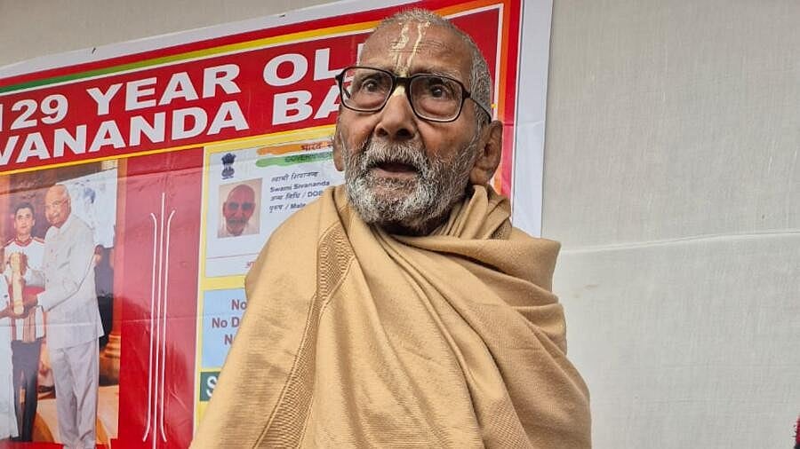 100 ವರ್ಷದಲ್ಲಿ ಎಲ್ಲಾ ಕುಂಭಮೇಳಗಳಲ್ಲೂ ಸ್ವಾಮಿ ಶಿವಾನಂದ ಭಾಗಿ: ಶಿಷ್ಯ ಫಲ್ಗುಣ