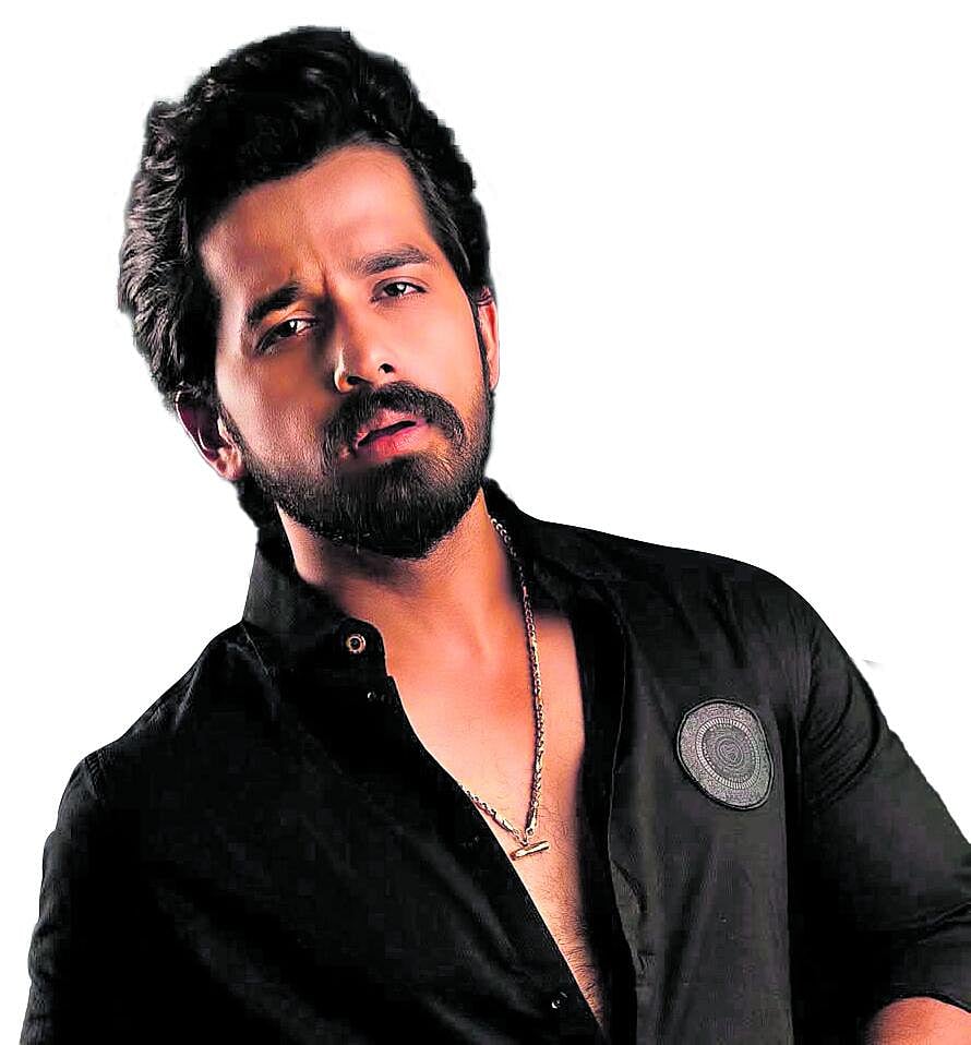 ಮಾಸ್‌ ಪಾತ್ರದಲ್ಲಿ ಪೃಥ್ವಿ ಅಂಬರ್ 