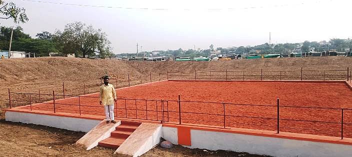 ಚಡಚಣ: ಸ್ವಂತ ವೆಚ್ಚದಲ್ಲಿ ಕುಸ್ತಿ ಮೈದಾನ ನಿರ್ಮಾಣ 