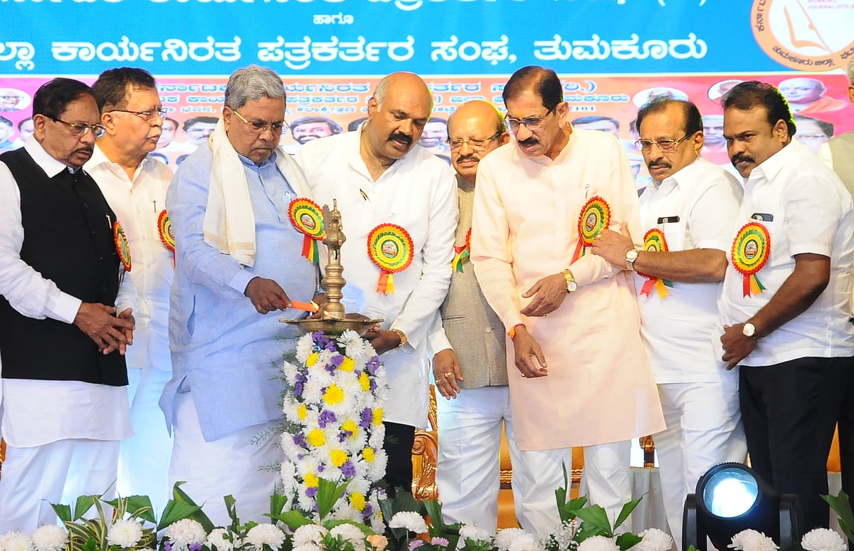 ನಿತ್ಯ ತಾಸಿಗೂ ಹೆಚ್ಚು ಸಮಯ ಪತ್ರಿಕೆ ಓದುವೆ: ಸಿಎಂ ಸಿದ್ದರಾಮಯ್ಯ