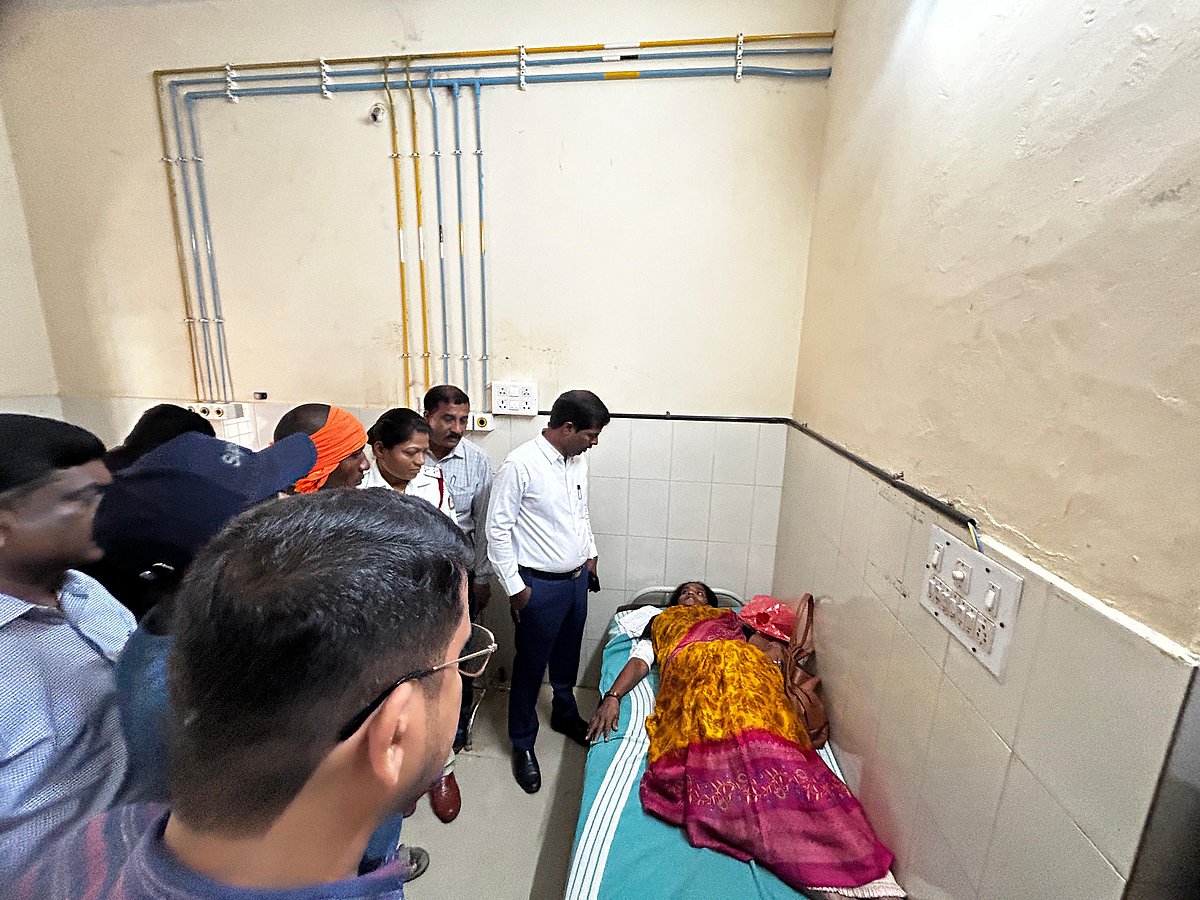 ಮಂಡ್ಯ | ಕೆಎಸ್‌ಆರ್‌ಟಿಸಿ ಬಸ್ ಪಲ್ಟಿ: 33 ಪ್ರಯಾಣಿಕರಿಗೆ ಗಾಯ