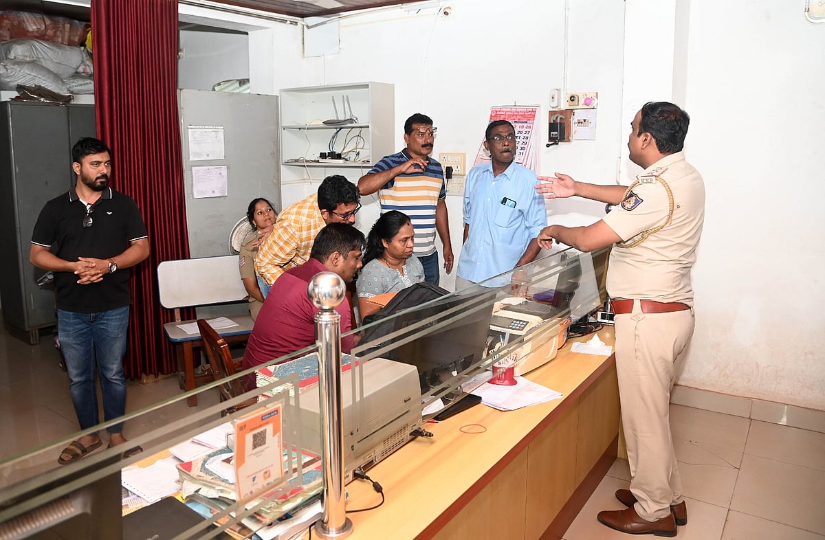 ಮಂಗಳೂರು | ₹14 ಕೋಟಿ ಮೌಲ್ಯದ ಚಿನ್ನಾಭರಣ, ನಗದು ದರೋಡೆ ‍ಪ್ರಕರಣ: ಮೂವರ ಬಂಧನ