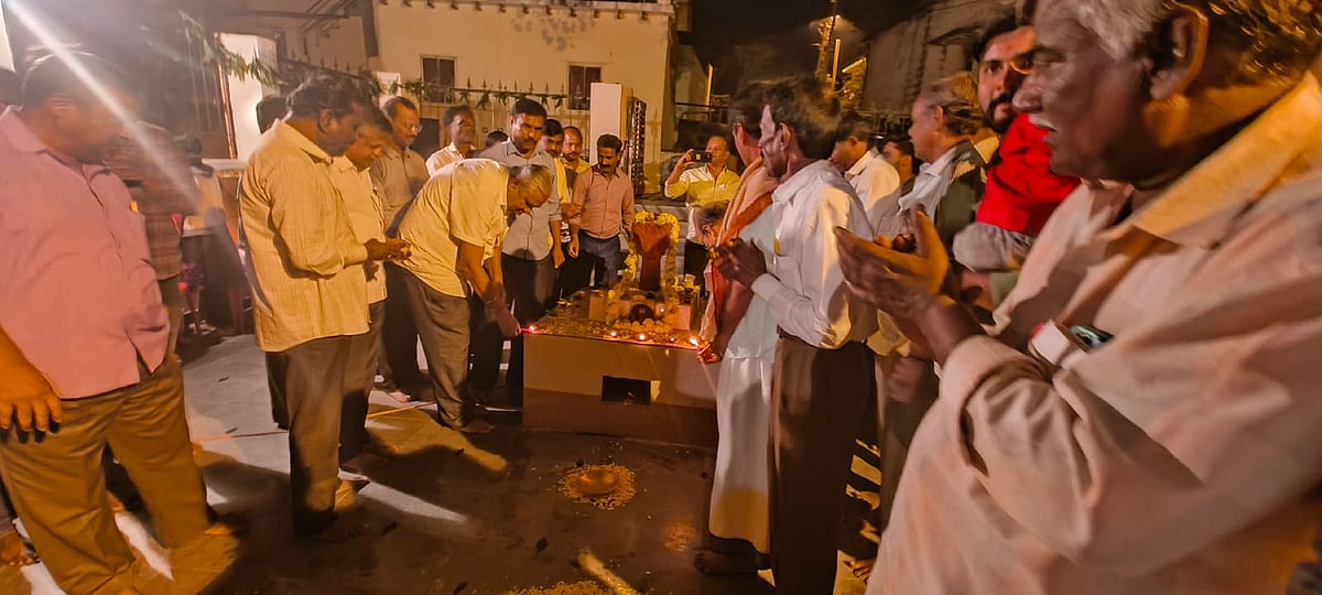 ಹನುಮಾನ ದೇವಸ್ಥಾನದಲ್ಲಿ ಸಹಸ್ರ ದೀಪೋತ್ಸವ 