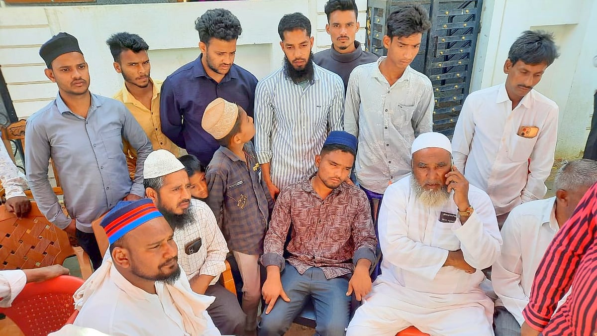 ಯಲ್ಲಾಪುರ ಬಳಿ ಅಪಘಾತ: ಸವಣೂರಿನ ಪ್ರತಿ ಓಣಿಯಲ್ಲೂ ಜನ–ಮೃತರ ಮನೆಗಳ ಎದುರು ಆಕ್ರಂದನ