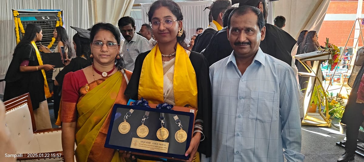 ಶಿವಮೊಗ್ಗ: ಅಡುಗೆ ಭಟ್ಟರ ಮಗಳಿಗೆ ನಾಲ್ಕು ಚಿನ್ನದ ಪದಕ