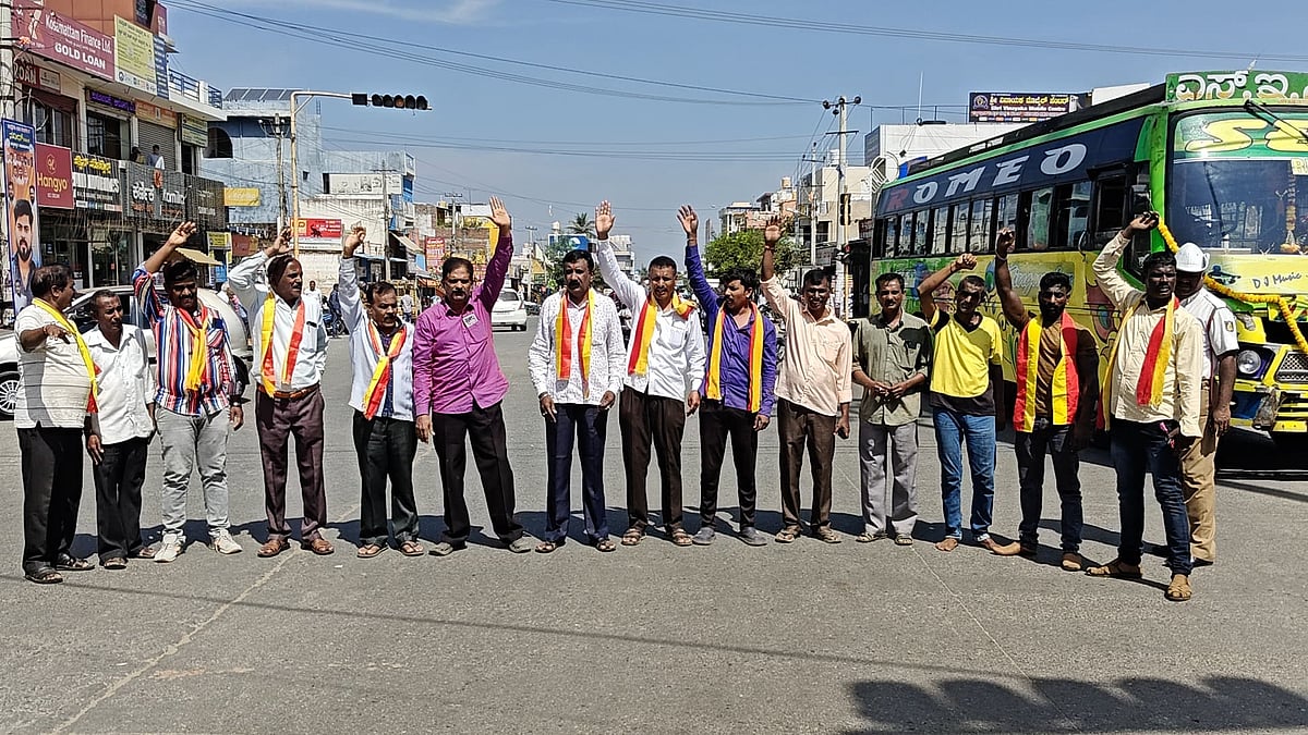 ಮೈಕ್ರೋ ಫೈನಾನ್ಸ್ ವಿರುದ್ಧ ಕರ್ನಾಟಕ ಸೇನಾಪಡೆ ಪ್ರತಿಭಟನೆ