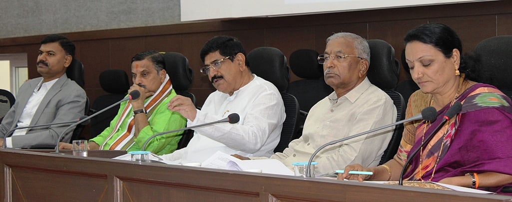 ರೈಲ್ವೆ, ಹೆದ್ದಾರಿ ಕಾಮಗಾರಿ ತೀವ್ರಗೊಳಿಸಿ: ಗದ್ದಿಗೌಡರ