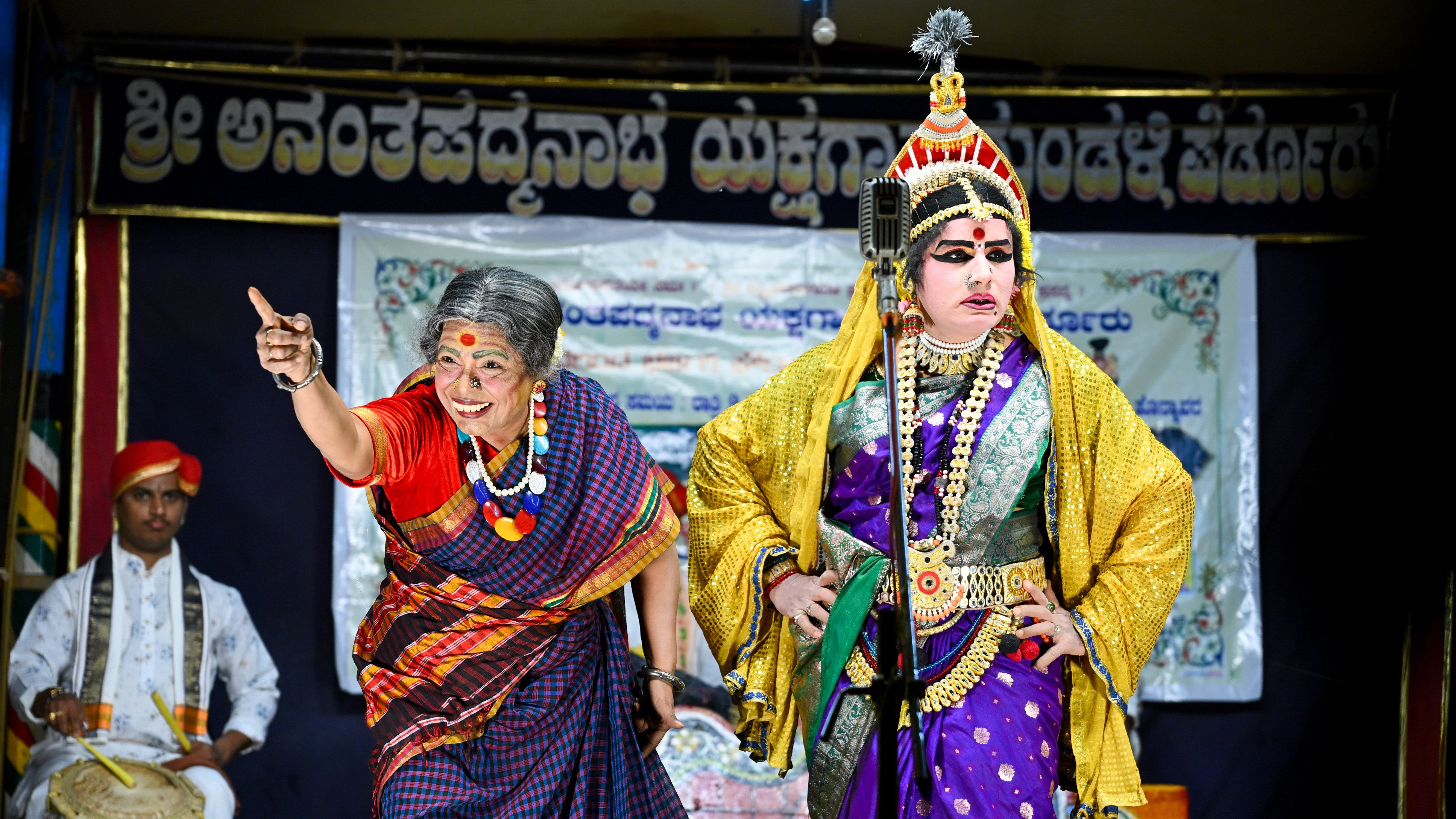 ಮಂಥರೆಯಾಗಿ ಉಮಾಶ್ರೀ. ಕೈಕೇಯಿ ಪಾತ್ರದಲ್ಲಿ ಸುಬ್ರಹ್ಮಣ್ಯ ಯಲಗುಪ್ಪ.