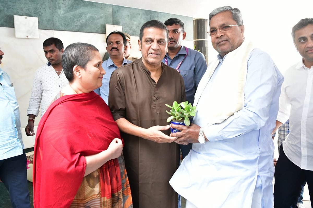 VIDEO: ನಟ ಶಿವರಾಜ್ ಕುಮಾರ್ ಆರೋಗ್ಯ ವಿಚಾರಿಸಿದ  ಮುಖ್ಯಮಂತ್ರಿ ಸಿದ್ದರಾಮಯ್ಯ