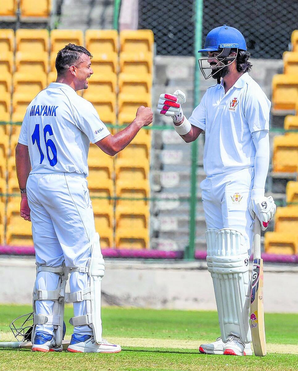 ರಣಜಿ ಟ್ರೋಫಿ | ಅಗರವಾಲ್‌ ಆಟ: ರಾಹುಲ್‌ ನೋಟ