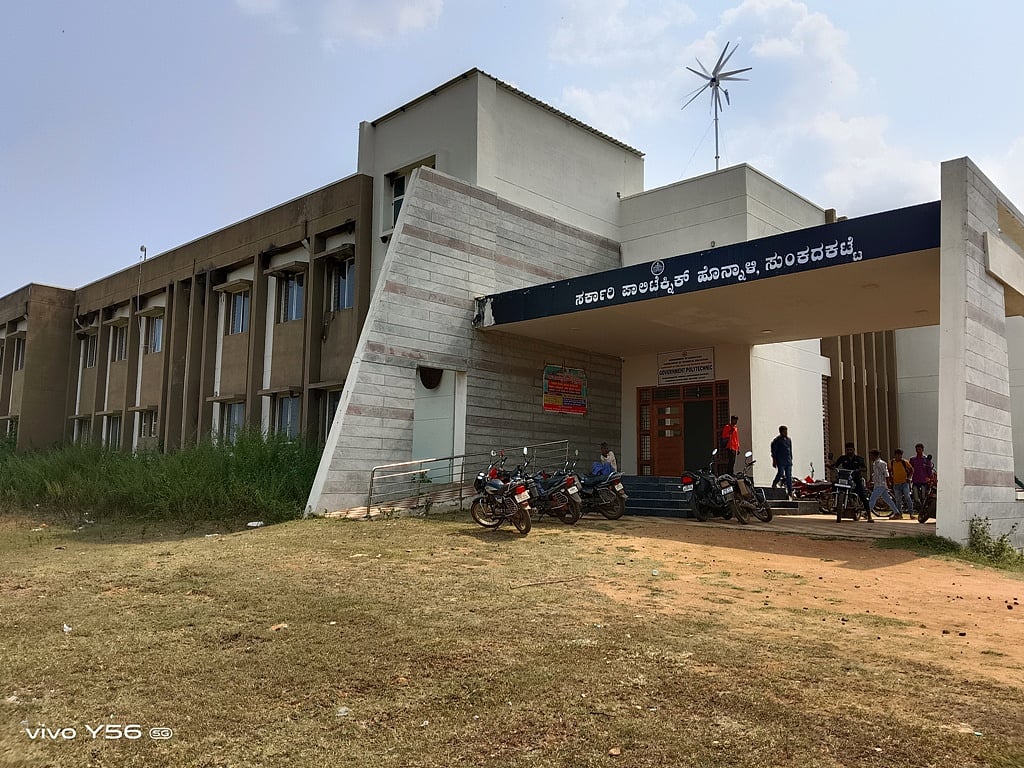ಹೊನ್ನಾಳಿ: ಸರ್ಕಾರಿ ಕಾಲೇಜುಗಳಿವೆ.. ಹೋಗಲು ಸರ್ಕಾರಿ ಬಸ್‌ಗಳಿಲ್ಲ..!