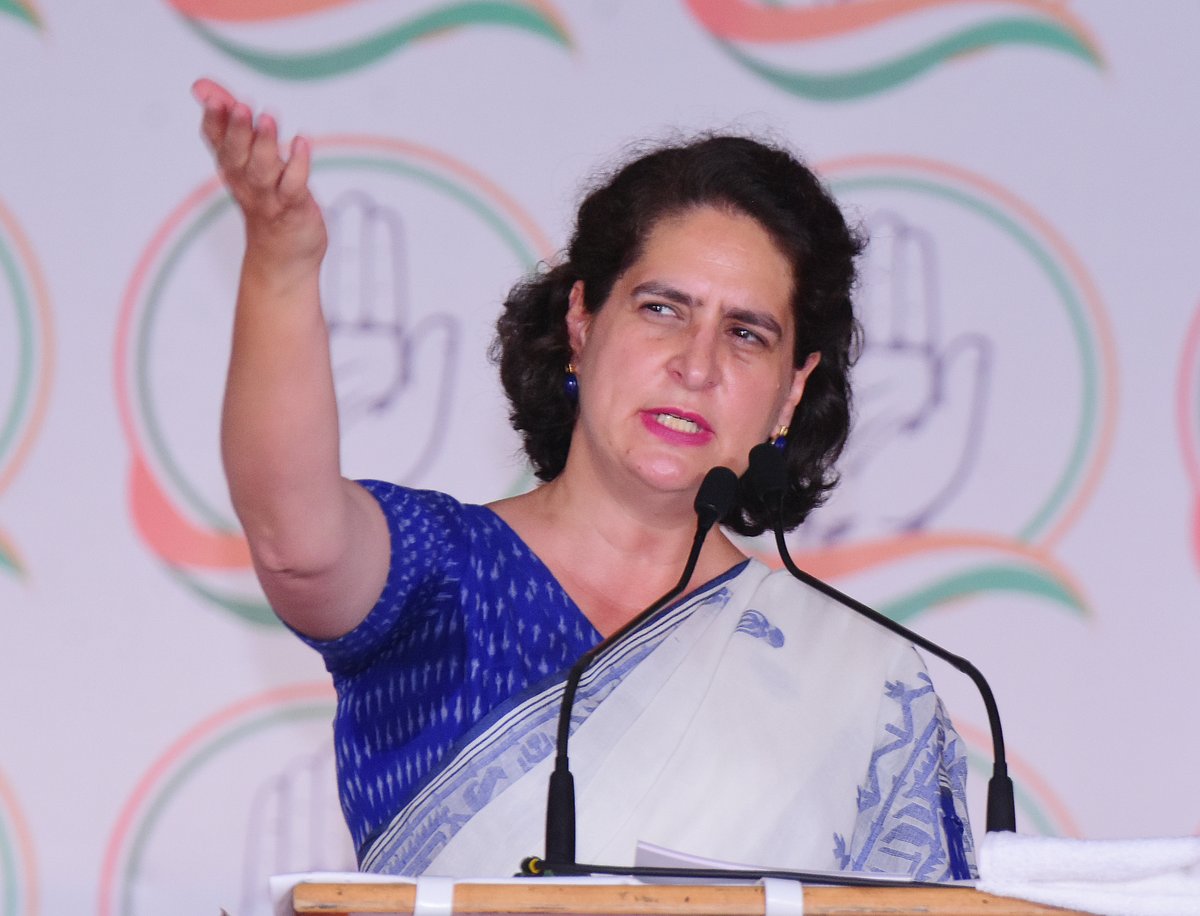 ಸಂವಿಧಾನ, ಪ್ರಜಾಪ್ರಭುತ್ವ ದುರ್ಬಲಗೊಳಿಸಲು ಕೇಂದ್ರ ಯತ್ನ: ಪ್ರಿಯಾಂಕಾ