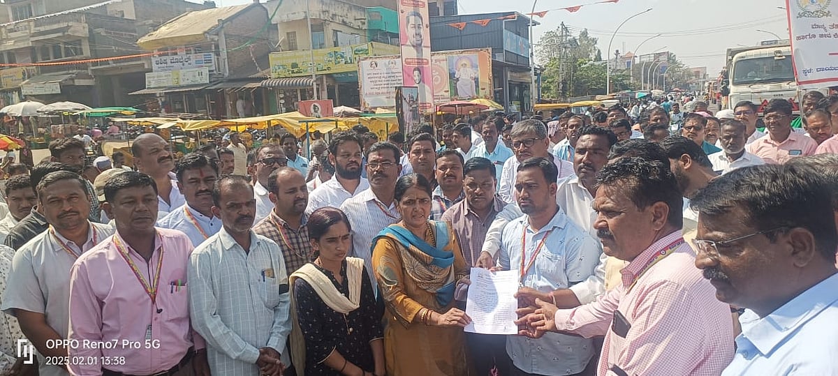 ತಹಶೀಲ್ದಾರ್‌ಗೆ ಜೀವ ಬೆದರಿಕೆ: ರಾಜ್ಯ ಸರ್ಕಾರಿ ನೌಕರರ ಸಂಘ ಪ್ರತಿಭಟನೆ