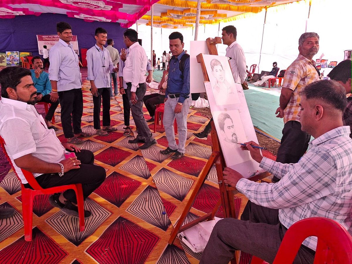 ಉತ್ಸವದಲ್ಲಿ ‘ಚಿತ್ರಸಂತೆ’ಯ ಆಕರ್ಷಣೆ