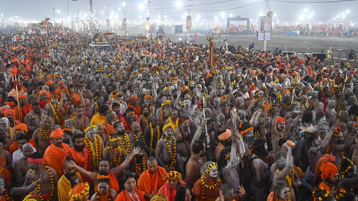PHOTOS | ವಸಂತ ಪಂಚಮಿ: ಅಮೃತಸ್ನಾನಕ್ಕೆ ಸಂಗಮದ ಬಳಿ ಭಕ್ತರ ದಂಡು