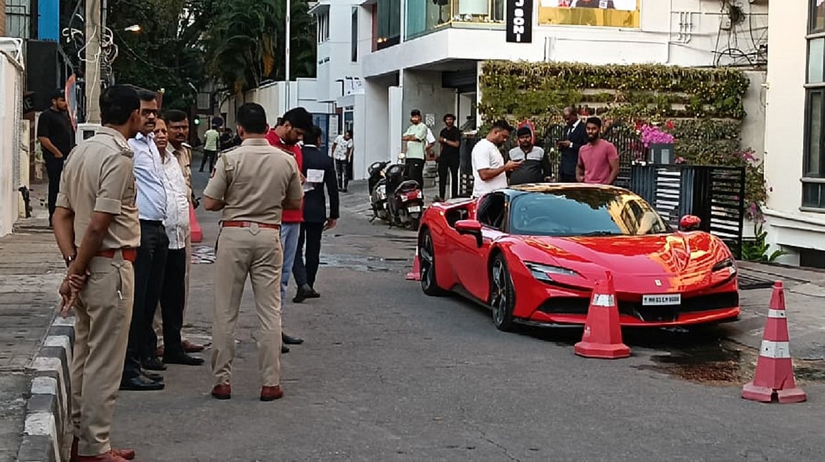 ಬೆಂಗಳೂರು: ತೆರಿಗೆ ಪಾವತಿಸದ 30 ಐಷಾರಾಮಿ ಕಾರುಗಳ ವಶ