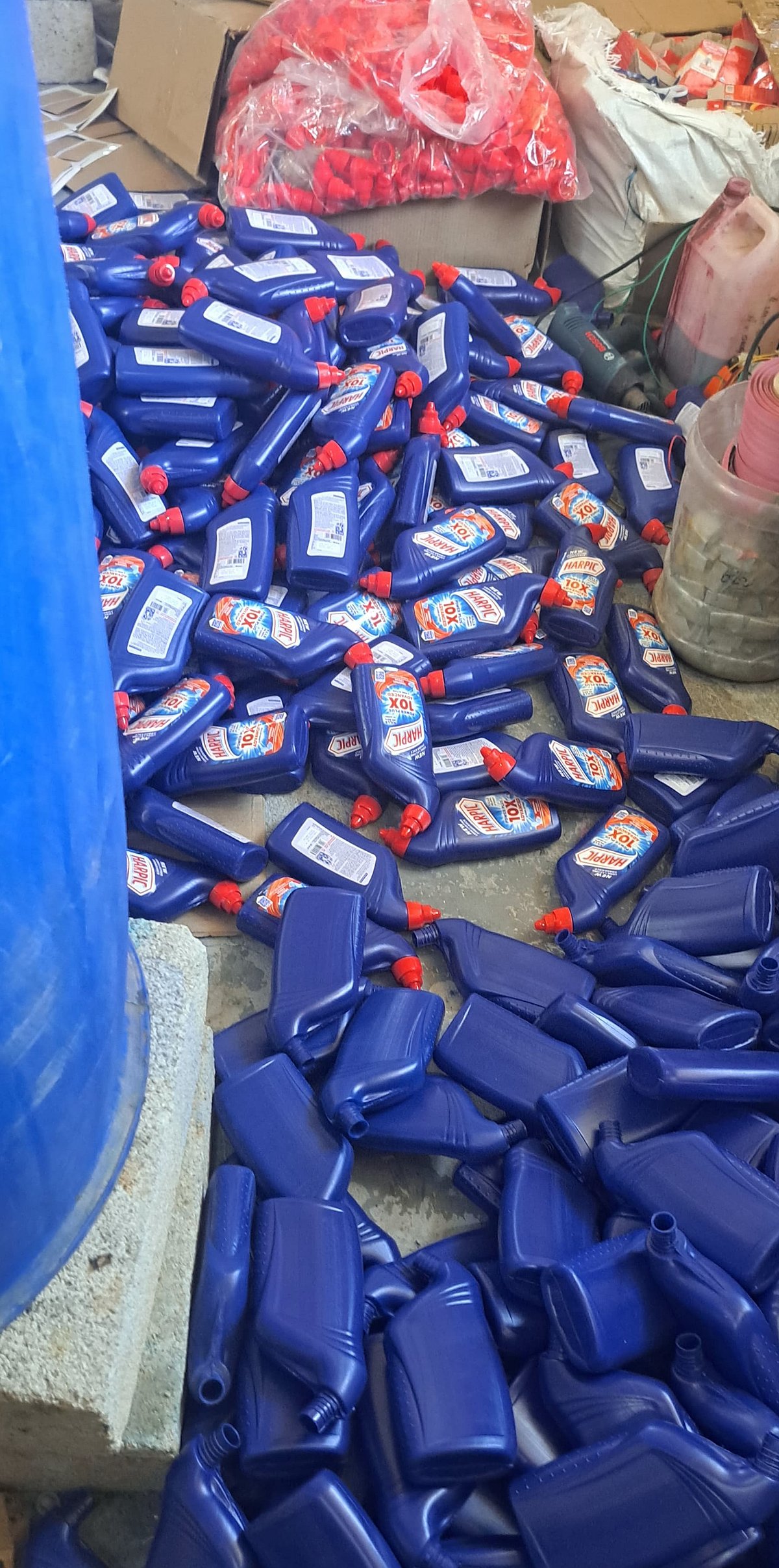 ₹1.75 ಕೋಟಿ ಮೌಲ್ಯದ ಕಳಪೆ ಗುಣಮಟ್ಟದ ವಸ್ತು ಜಪ್ತಿ