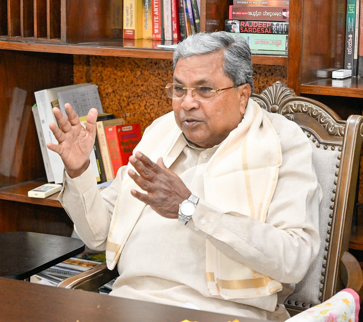 ಜಿಲ್ಲೆಗಳಲ್ಲೇ ಕೈಗಾರಿಕೆಗಳ ಸ್ಥಾಪನೆ: ಸಿ.ಎಂ ಸಿದ್ದರಾಮಯ್ಯ ಸಲಹೆ