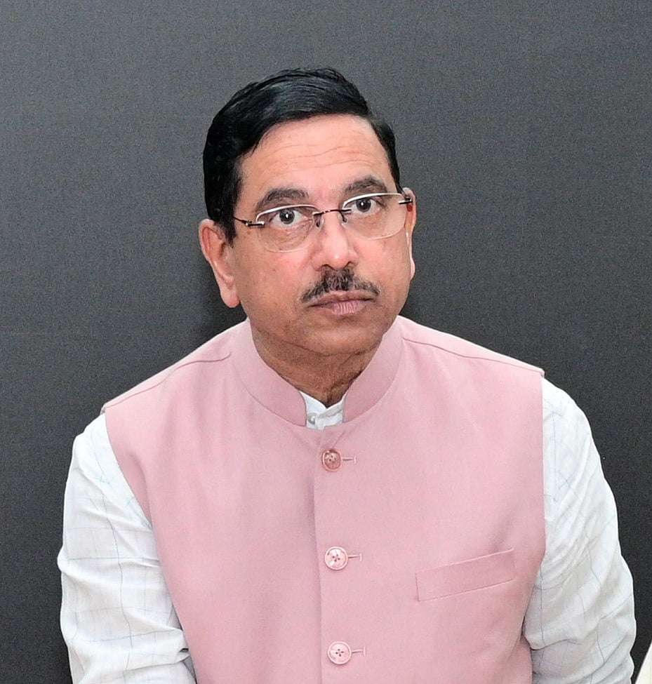 ಚೀನಾ ಹಿತ ಕಾಯಲು ಕಾಂಗ್ರೆಸ್ ಬದ್ಧವೇ: ಸಚಿವ ಪ್ರಲ್ಹಾದ ಜೋಶಿ ಪ್ರಶ್ನೆ