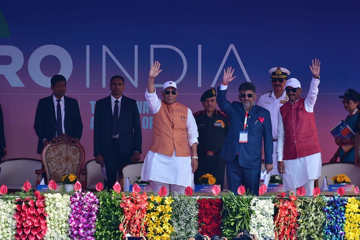 Aero India 2025 | ಬೆಂಗಳೂರಲ್ಲಿ ವಿಮಾನಗಳ ಮಹಾಕುಂಭ ಮೇಳ: ರಾಜನಾಥ ಸಿಂಗ್ ಬಣ್ಣನೆ