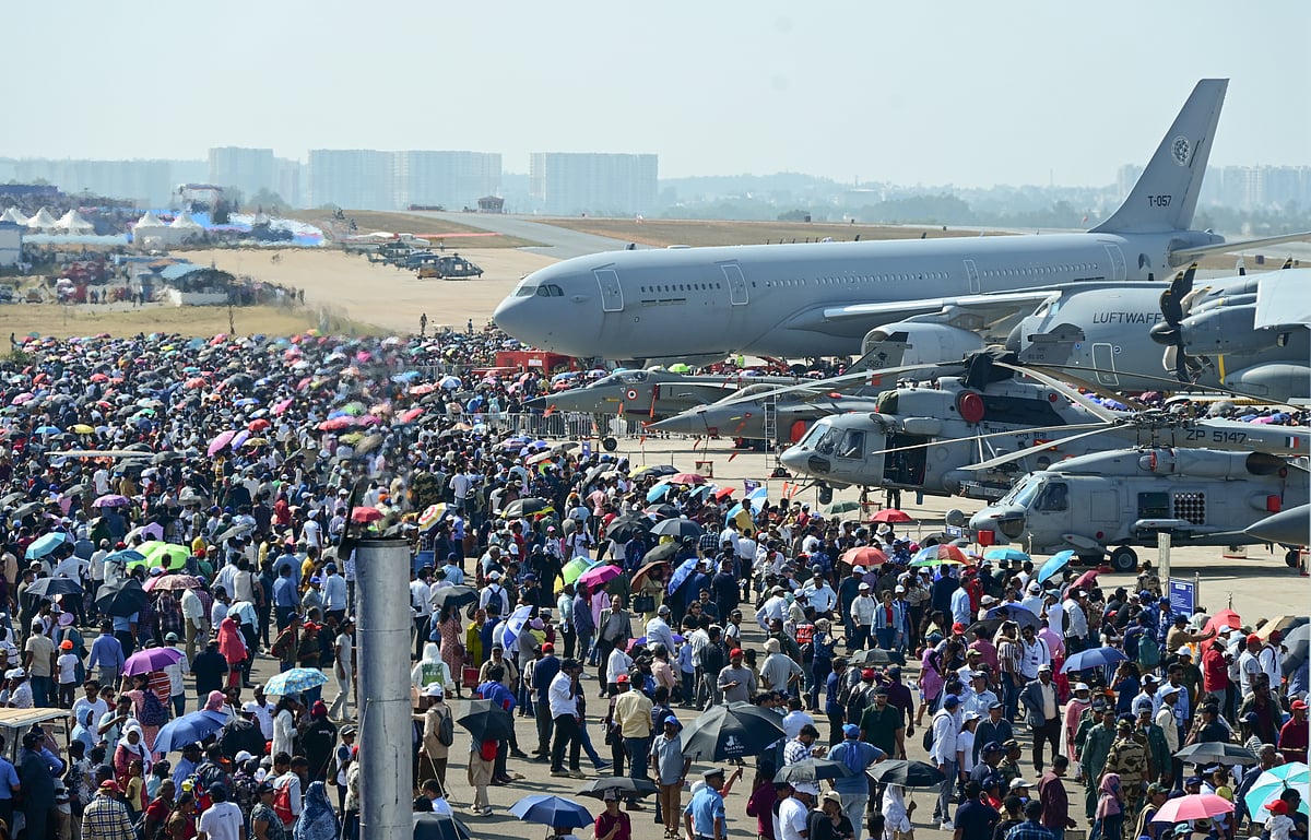 ಏರೊ ಇಂಡಿಯಾ: ಆಗಸ ನೋಡಲು ನೂಕುನುಗ್ಗಲು