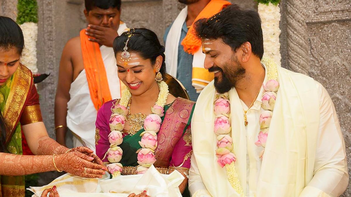 ನಟ ಡಾಲಿ ಧನಂಜಯ–ಡಾ.ಧನ್ಯತಾ ಮದುವೆ ಶಾಸ್ತ್ರದ ಫೋಟೊಗಳು