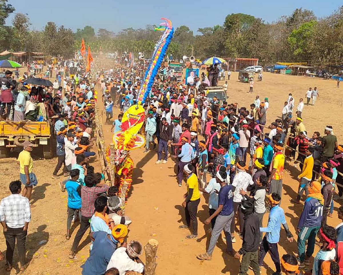 ಶಿರಸಿ: ಮೈ ನವಿರೇಳಿಸಿದ ಹೋರಿ ಹಬ್ಬ