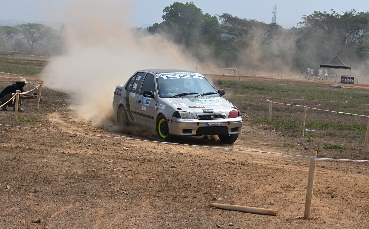 ಎಎಂಎಸ್‌ಸಿ ಡರ್ಟ್ ಫ್ರೀ-8 ರೇಸ್: ಚಿಕ್ಕಮಗಳೂರಿನ ಐಮನ್ ವೇಗದ ಚಾಲಕ