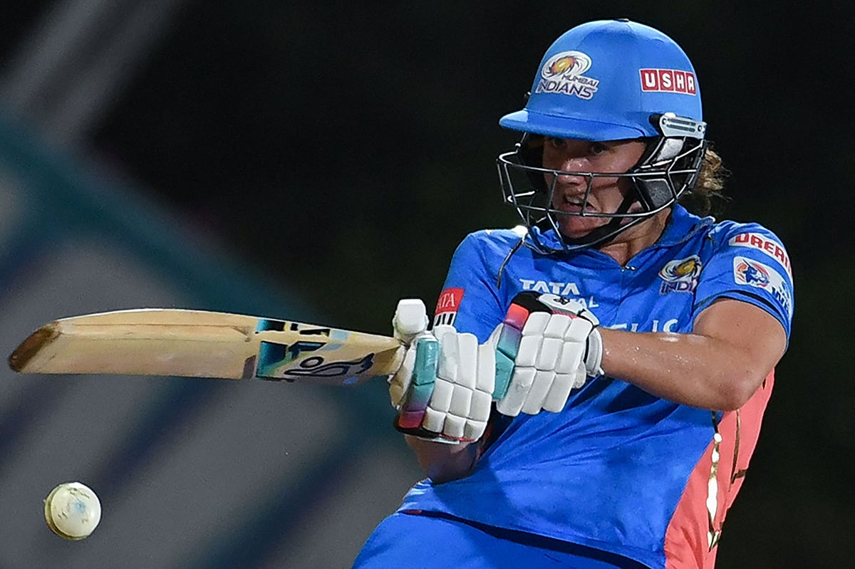 WPL 2025 GG vs MI | ಬ್ರಂಟ್ ಆಲ್‌ರೌಂಡ್ ಆಟ: ಮುಂಬೈಗೆ ಜಯ