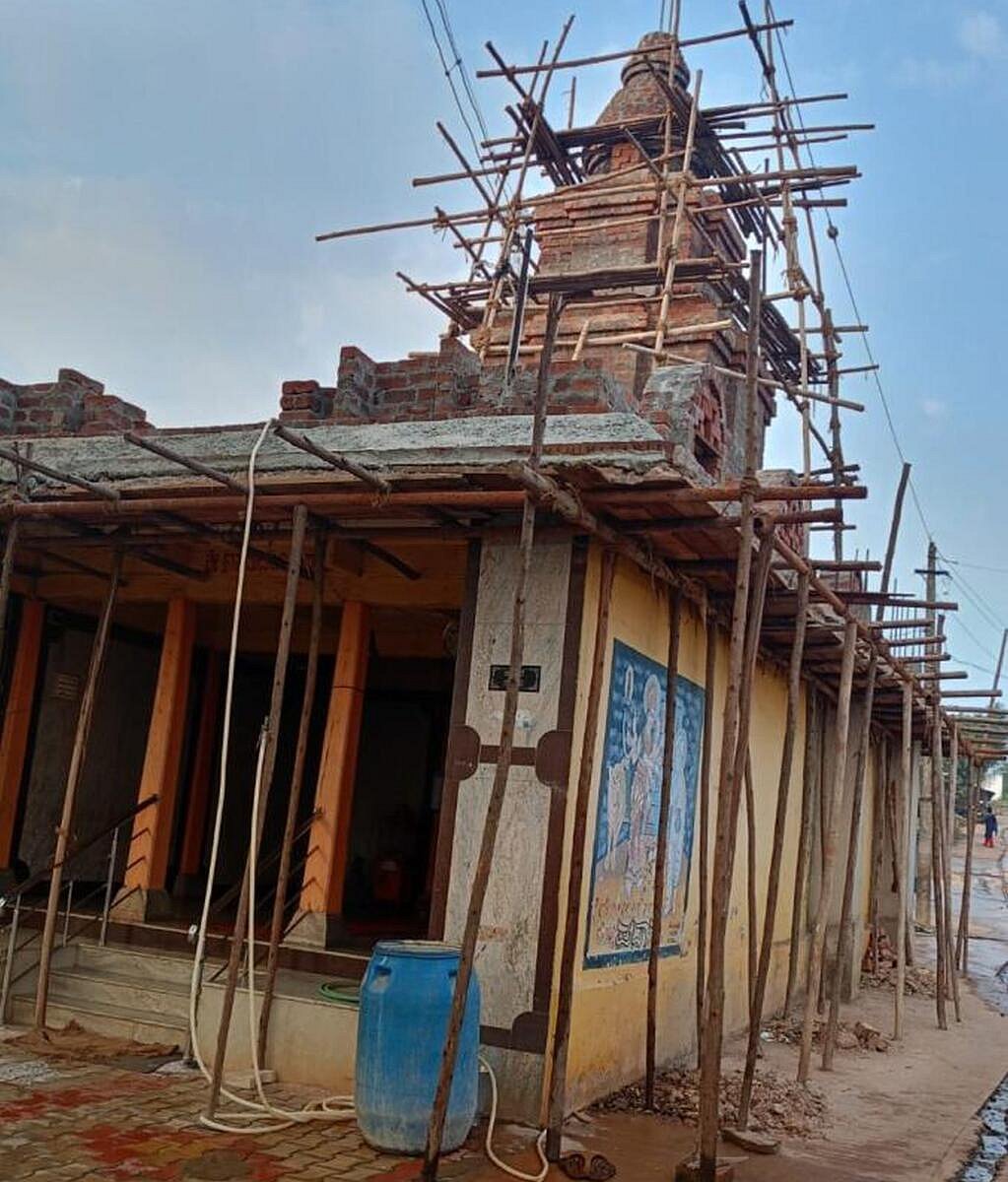 ಕುಂದಗೋಳ: ದೇಗುಲಕ್ಕೆ ₹1.10 ಲಕ್ಷ ‘ಗೃಹಲಕ್ಷ್ಮಿ’ ಹಣ ದೇಣಿಗೆ ನೀಡಿದ ಮಹಿಳೆಯರು