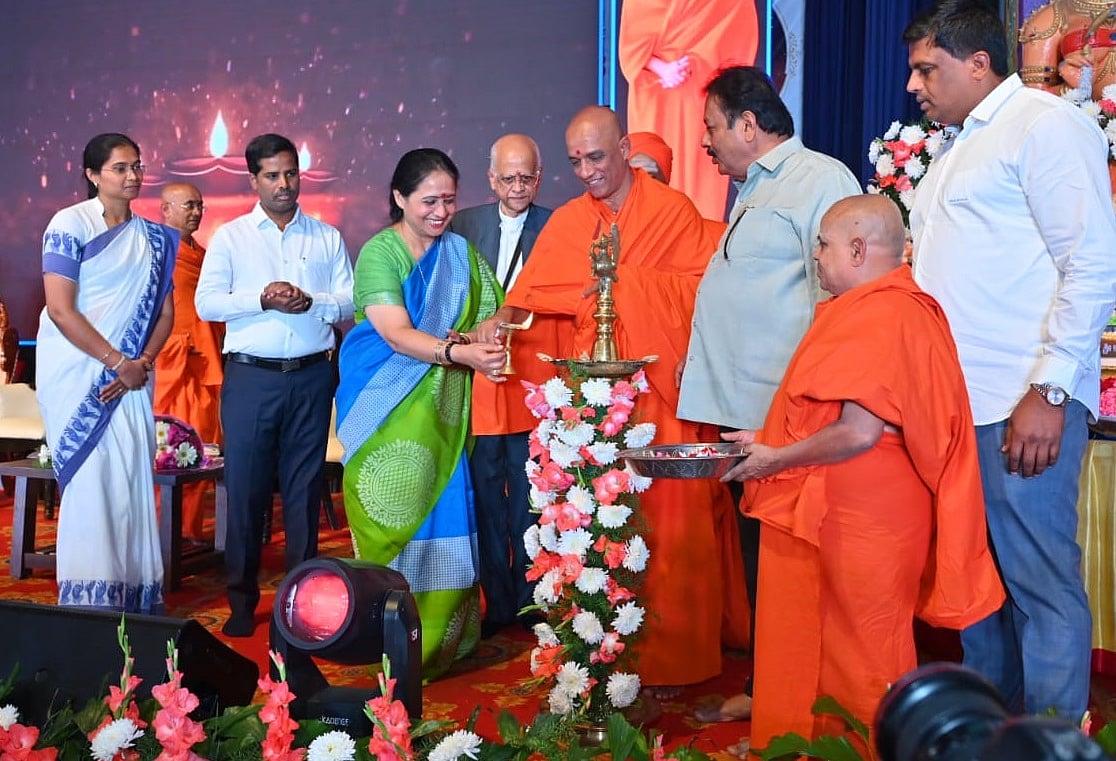 ಸದ್ಗುಣ, ಸಂಸ್ಕಾರವೇ ಶಿಕ್ಷಣದ ಗುರಿ: ಸಿದ್ದಲಿಂಗ ಸ್ವಾಮೀಜಿ