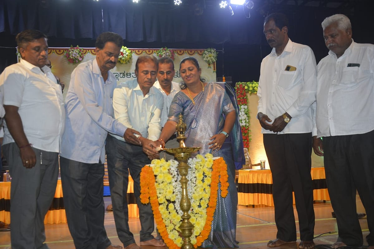 ಸರ್ವಜ್ಞನ ಆದರ್ಶಗಳು ಎಲ್ಲ ಕಾಲಕ್ಕೂ ಅನ್ವಯ: ಸುಜಾತ ಶಿವಕುಮಾರ್ 