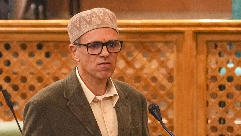 Delhi Blast | ಎಲ್ಲಾ ಕಾಶ್ಮೀರಿಗಳನ್ನು ಶಂಕಿತರಂತೆ ನೋಡಲಾಗುತ್ತಿದೆ: ಒಮರ್