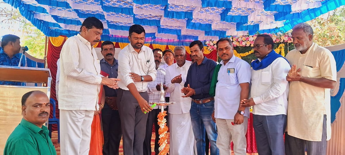 ಛತ್ರಪತಿ ಶಿವಾಜಿ, ಸರ್ವಜ್ಞರ ಸ್ಮರಣೆ