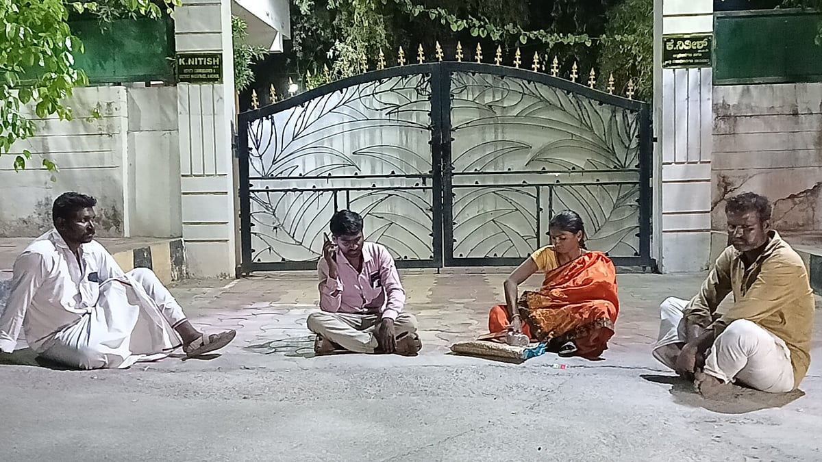 ಮಾಜಿ ಶಾಸಕ ಪ್ರತಾಪಗೌಡ ಬೆಂಬಲಿಗರಿಂದ ಜಮೀನು‌ ಒತ್ತುವರಿ ಆರೋಪ: ದಯಾಮರಣಕ್ಕೆ ಮನವಿ