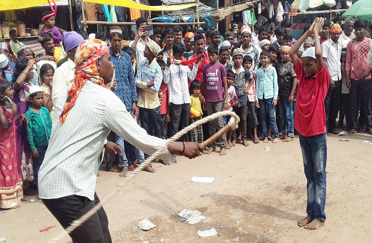 ಇಂಡೊನೇಷ್ಯಾ: ಸಲಿಂಗಕಾಮಿಗಳಿಗೆ ಚಡಿಯೇಟು