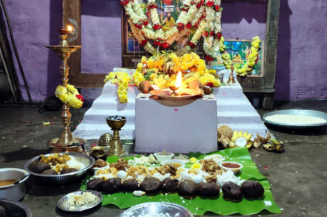 ಚನ್ನಪಟ್ಟಣ | ಶಿವರಾತ್ರಿ ಸಂಭ್ರಮ: ಶಿವನಿಗೆ ಮಾಂಸದ ನೈವೇದ್ಯ