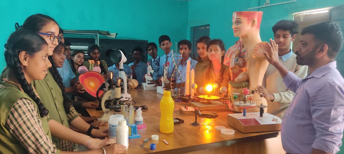 ಸರ್ಕಾರಿ ಶಾಲೆಯಲ್ಲಿ ವಿಭಿನ್ನ ಶಿಕ್ಷಣ: ಪ್ರಾಯೋಗಿಕ, ಸೃಜನಾತ್ಮಕ ಕಲಿಕೆಗೆ ಒತ್ತು