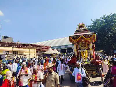 ಮಹದೇಶ್ವರ ಬೆಟ್ಟದಲ್ಲಿ ಶಿವರಾತ್ರಿ ಜಾತ್ರಾ ಮಹೋತ್ಸವದಲ್ಲಿ ರಥ ಎಳೆಯಲಾಯಿತು