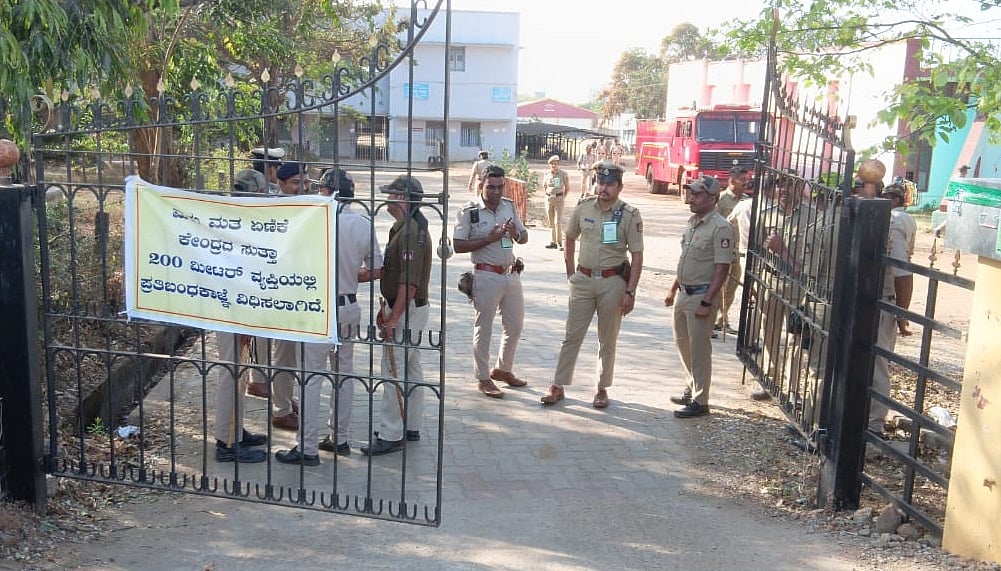ವಿಧಾನ ಪರಿಷತ್: ರಾತ್ರಿಯಾದರೂ ಮುಗಿಯದ ಮತಗಳ ಮರು ಎಣಿಕೆ